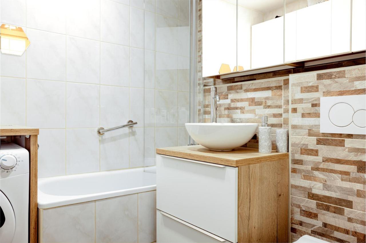 Elegant 1-Bedroom Apartment Near Hill Forest Laibach Exterior foto